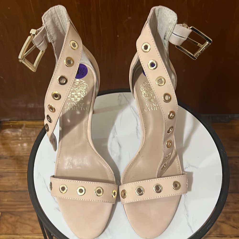 Blush Pink with Gold details Vince Camuto Sandals size 8.5